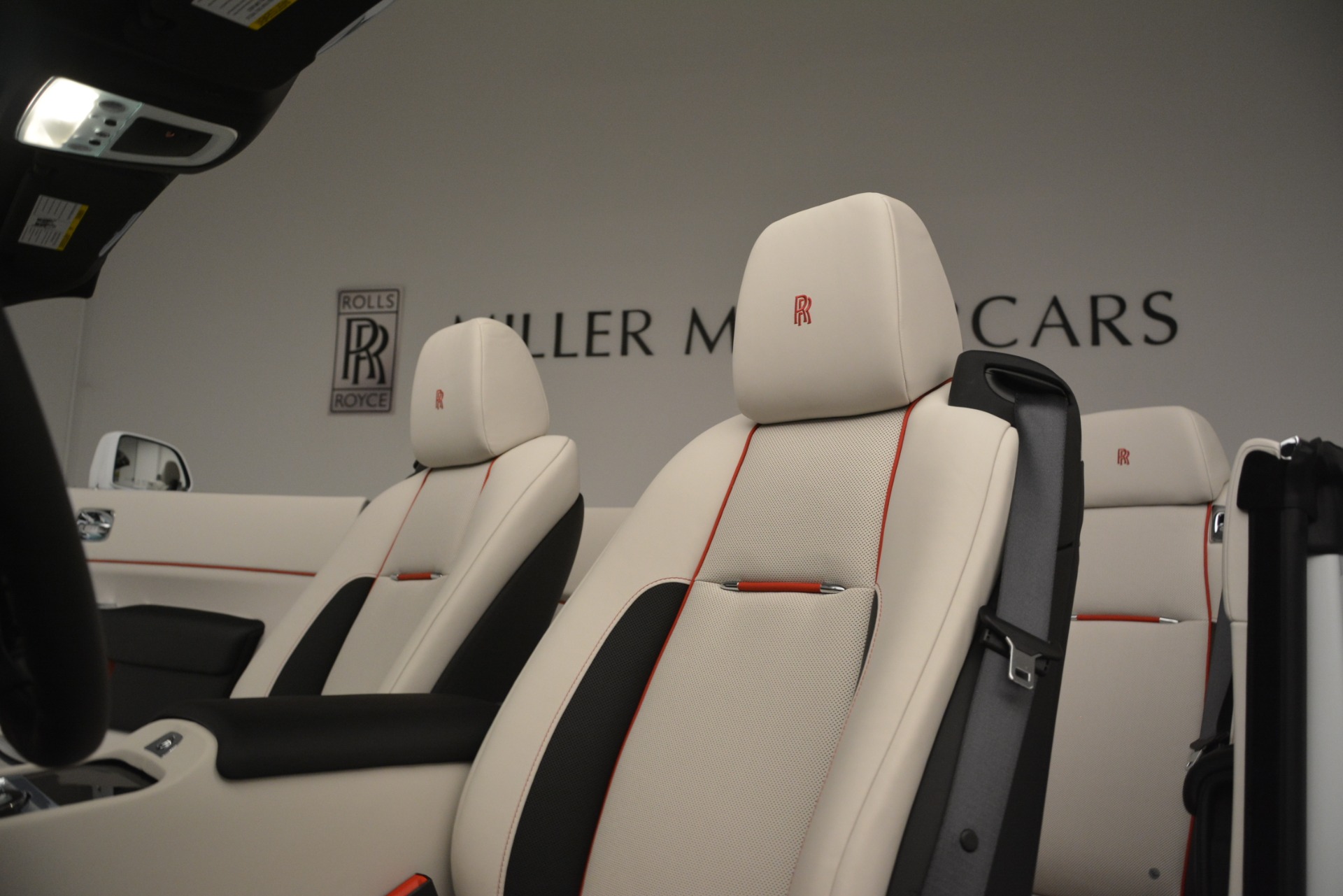 Used-2019-Rolls-Royce-Dawn