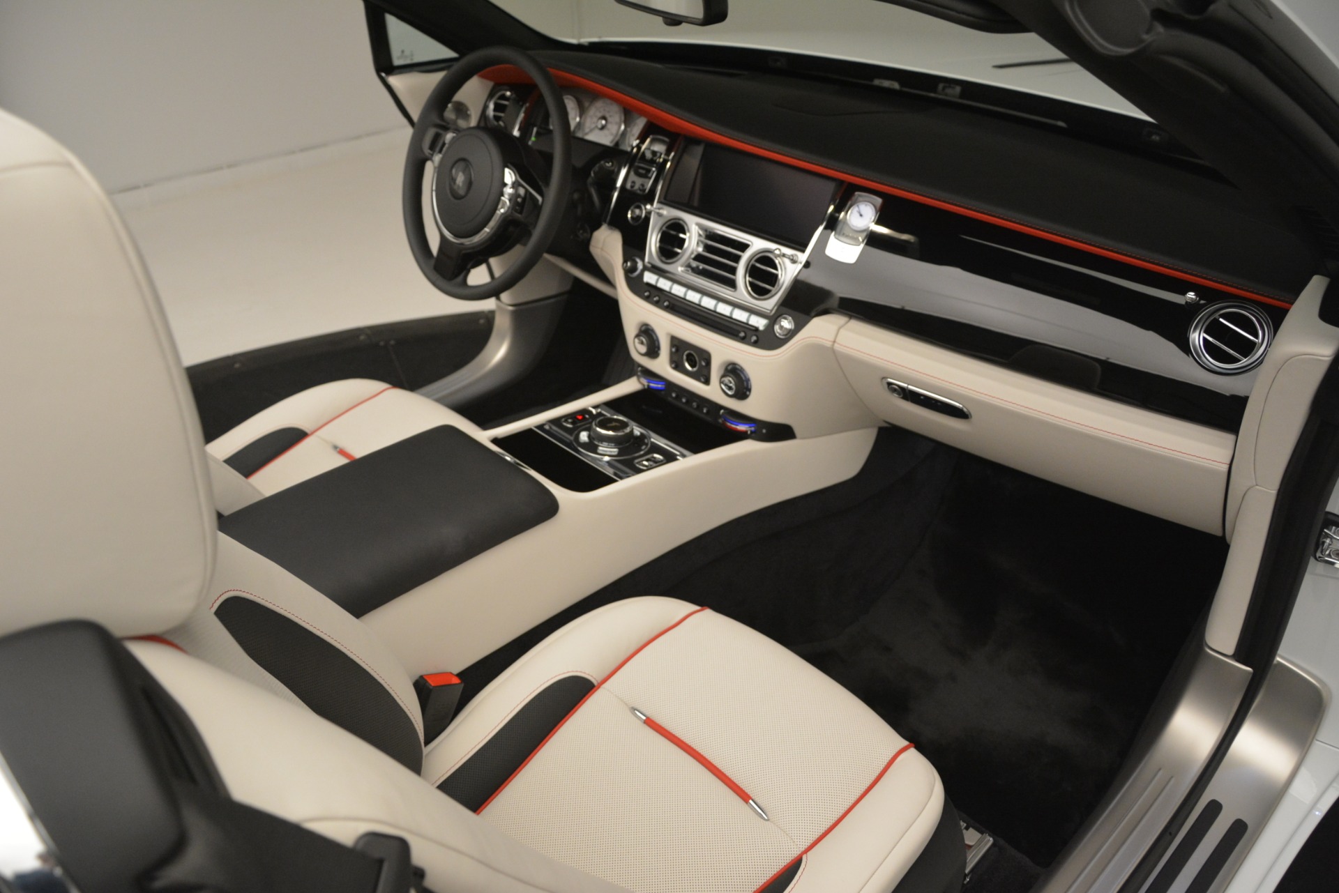 Used-2019-Rolls-Royce-Dawn