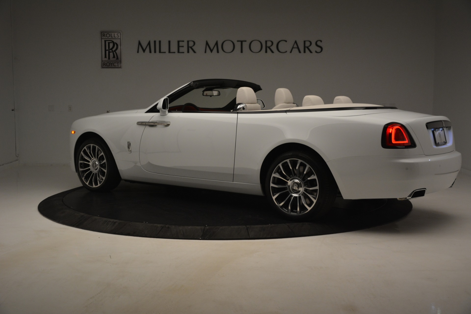 Used-2019-Rolls-Royce-Dawn