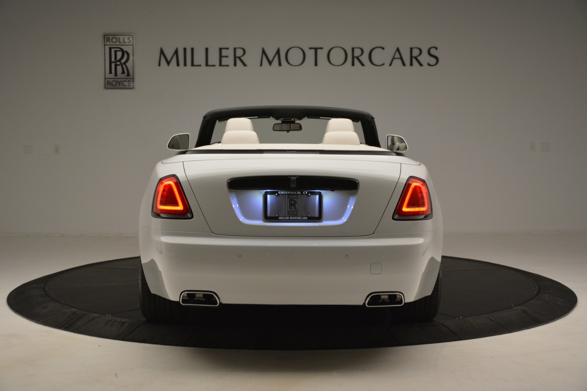 Used-2019-Rolls-Royce-Dawn