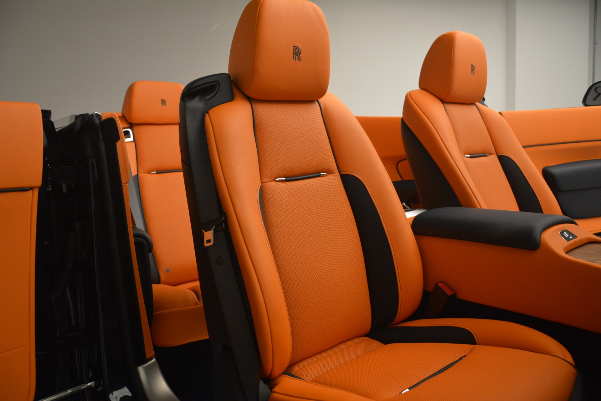 New-2019-Rolls-Royce-Dawn