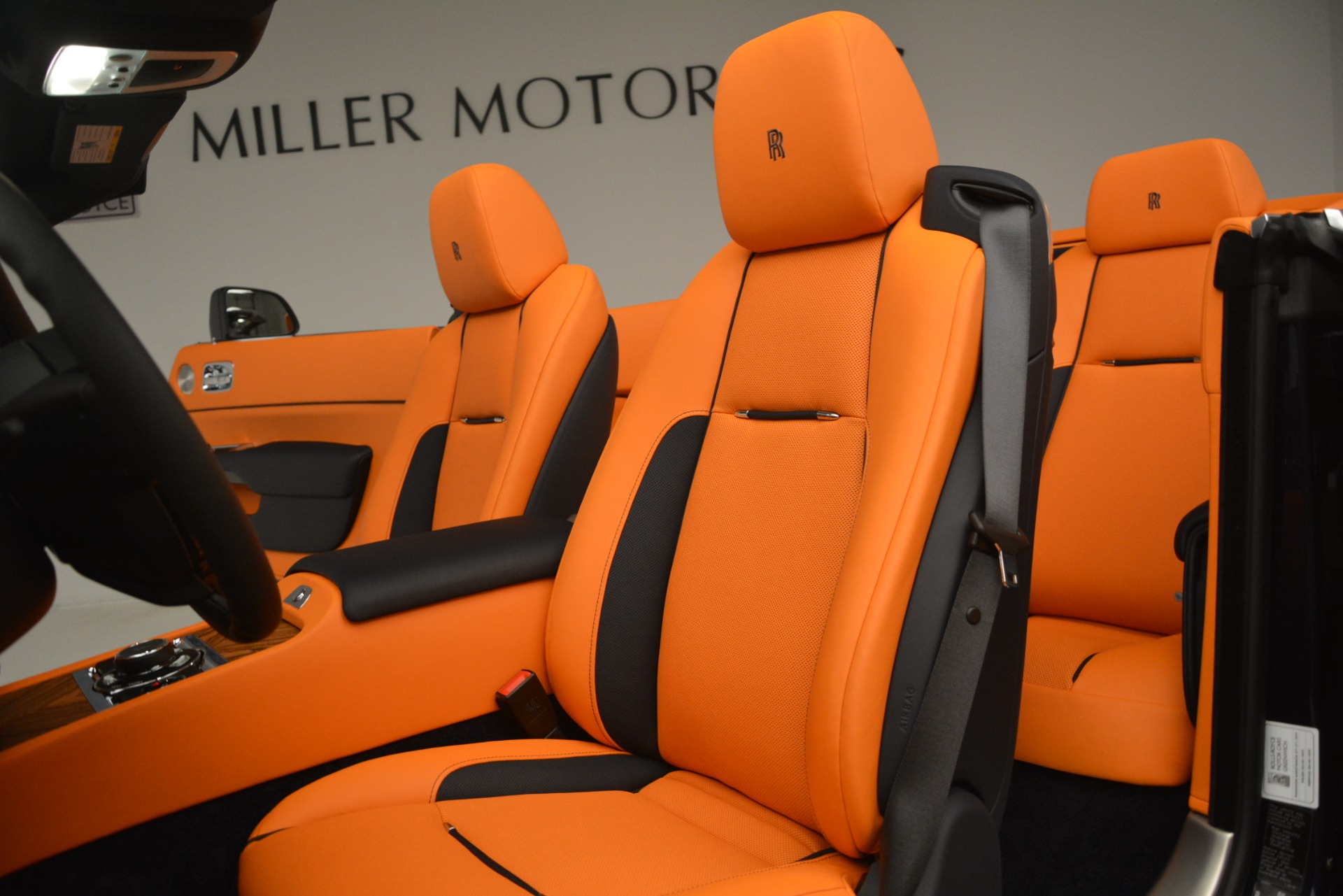 New-2019-Rolls-Royce-Dawn