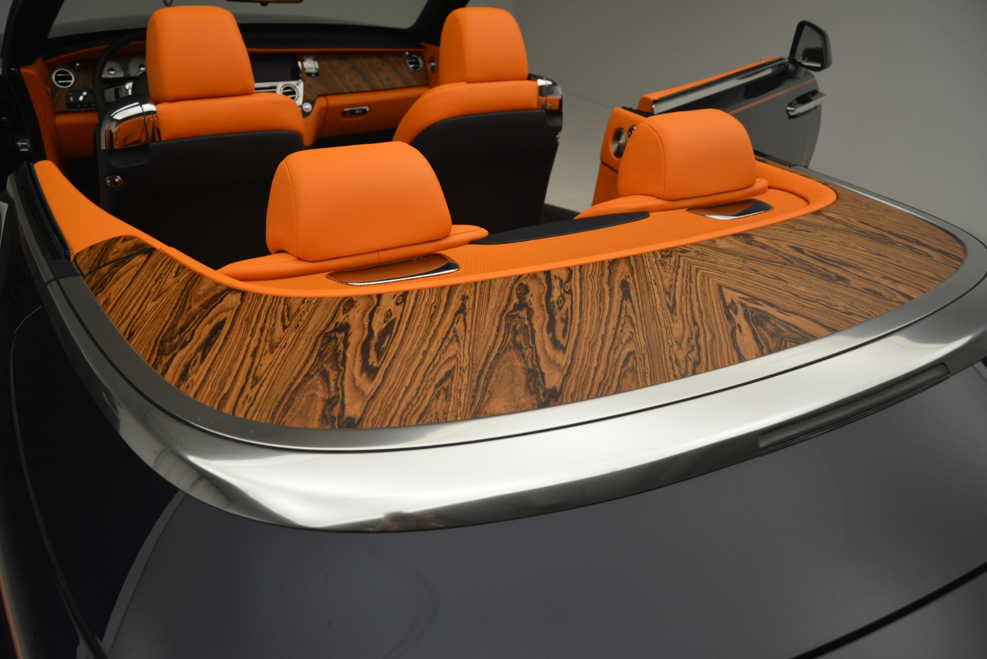 New-2019-Rolls-Royce-Dawn