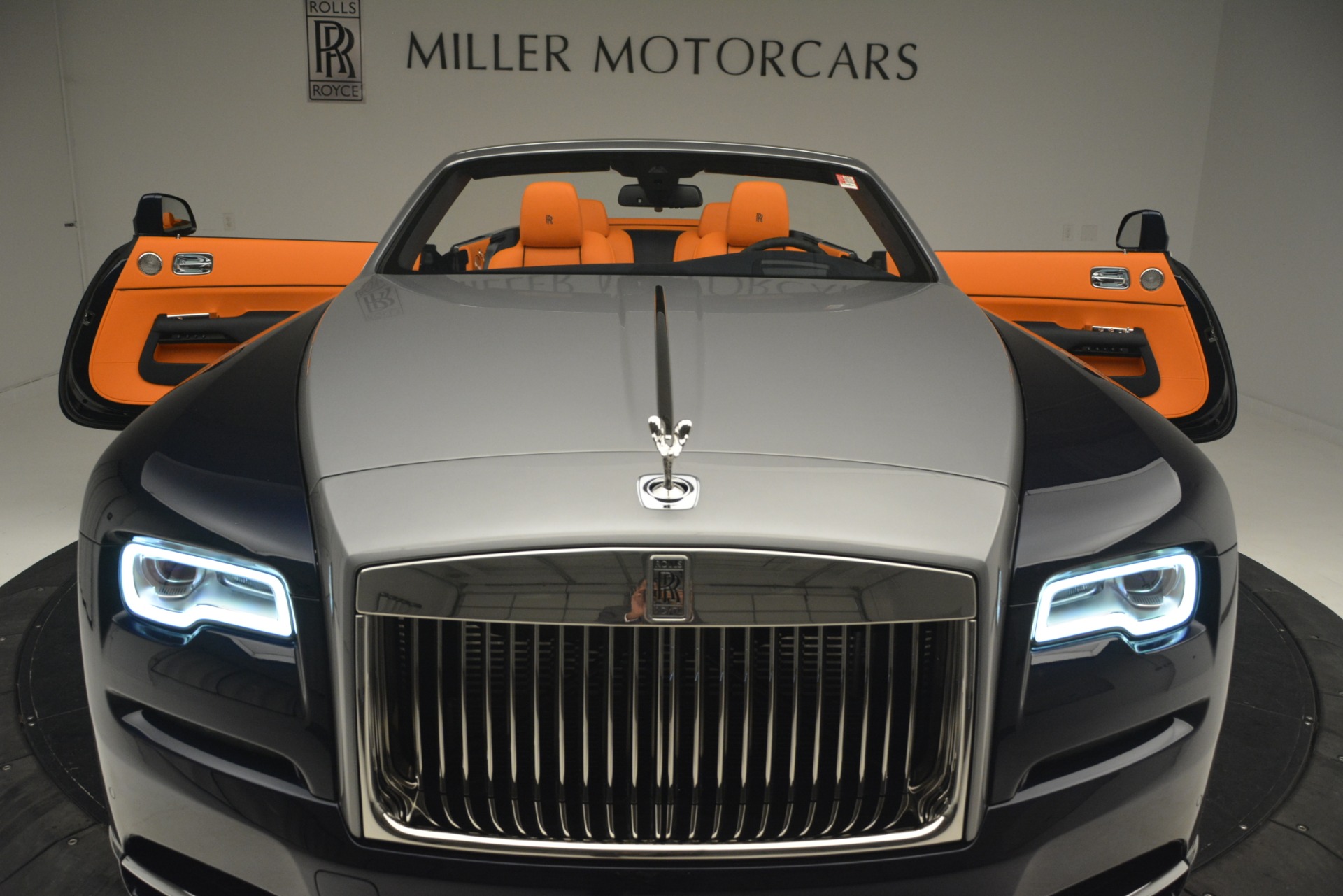 New-2019-Rolls-Royce-Dawn