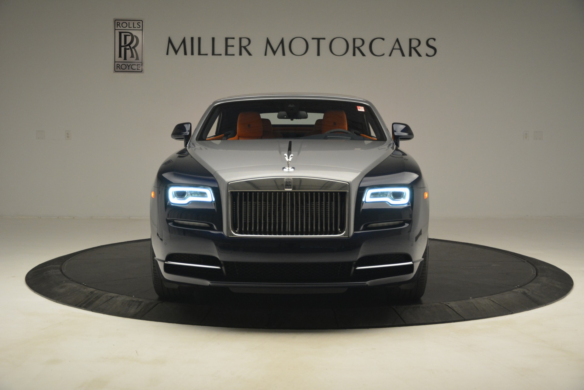 New-2019-Rolls-Royce-Dawn