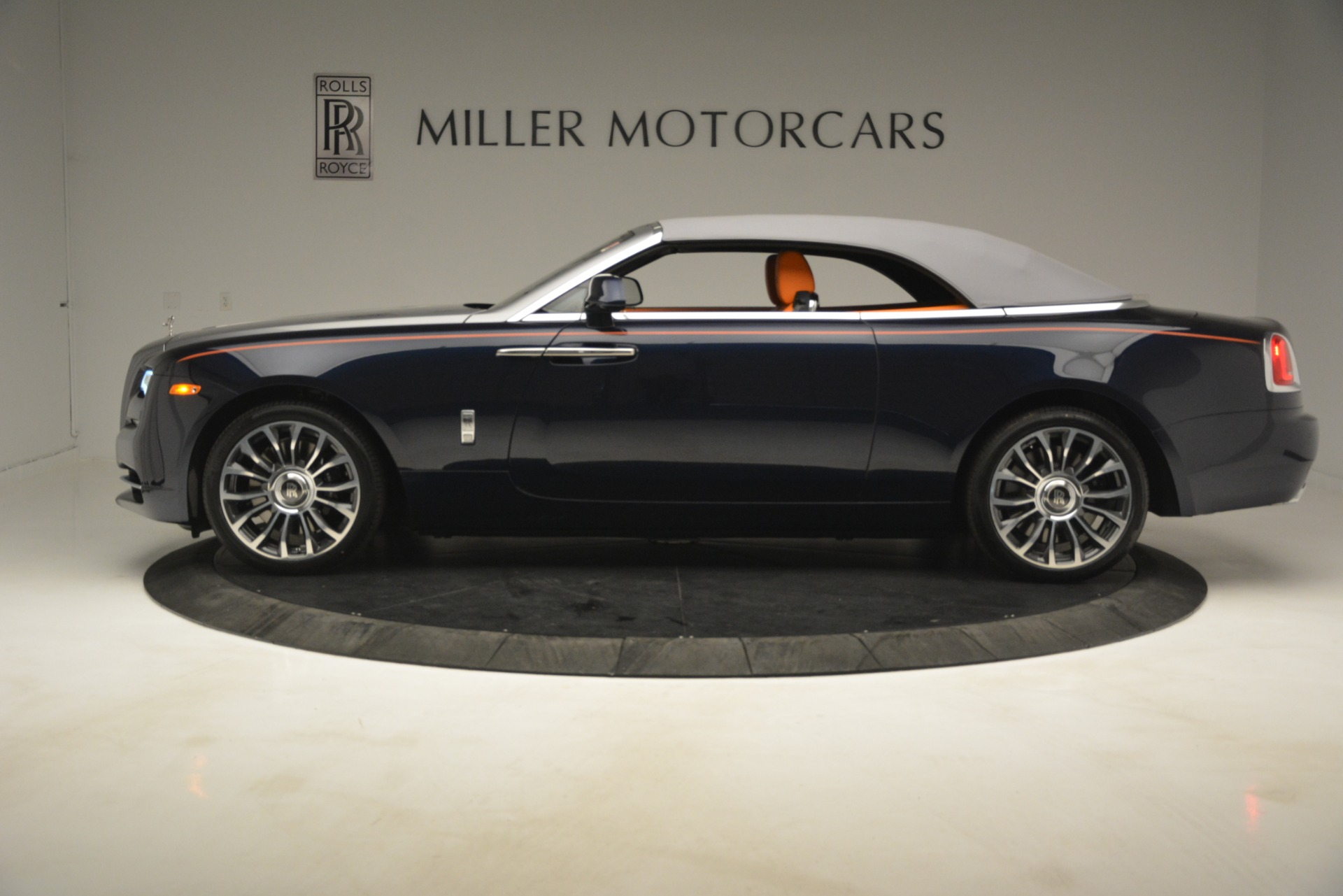 New-2019-Rolls-Royce-Dawn