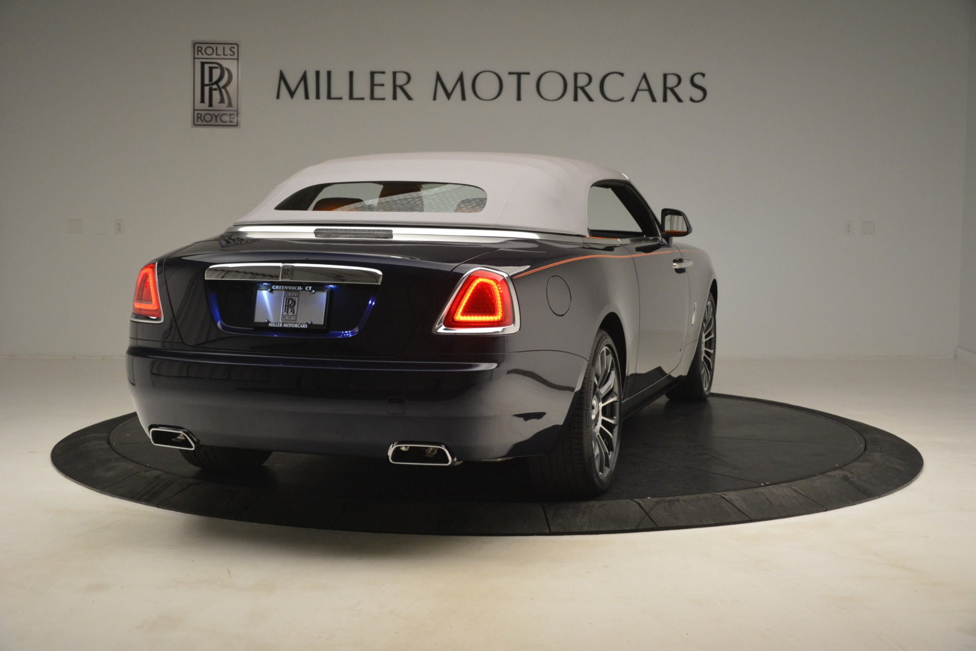 New-2019-Rolls-Royce-Dawn