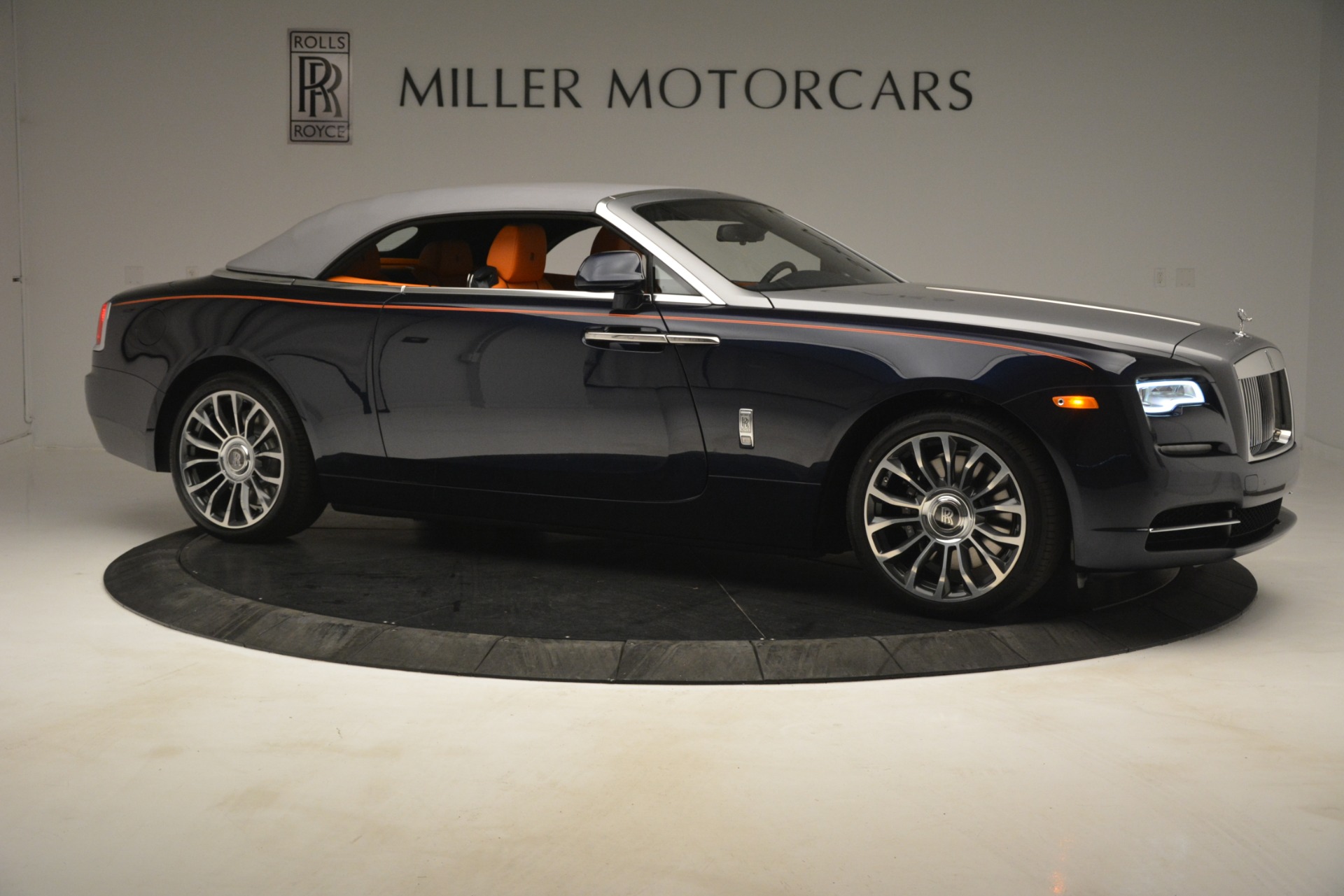 New-2019-Rolls-Royce-Dawn