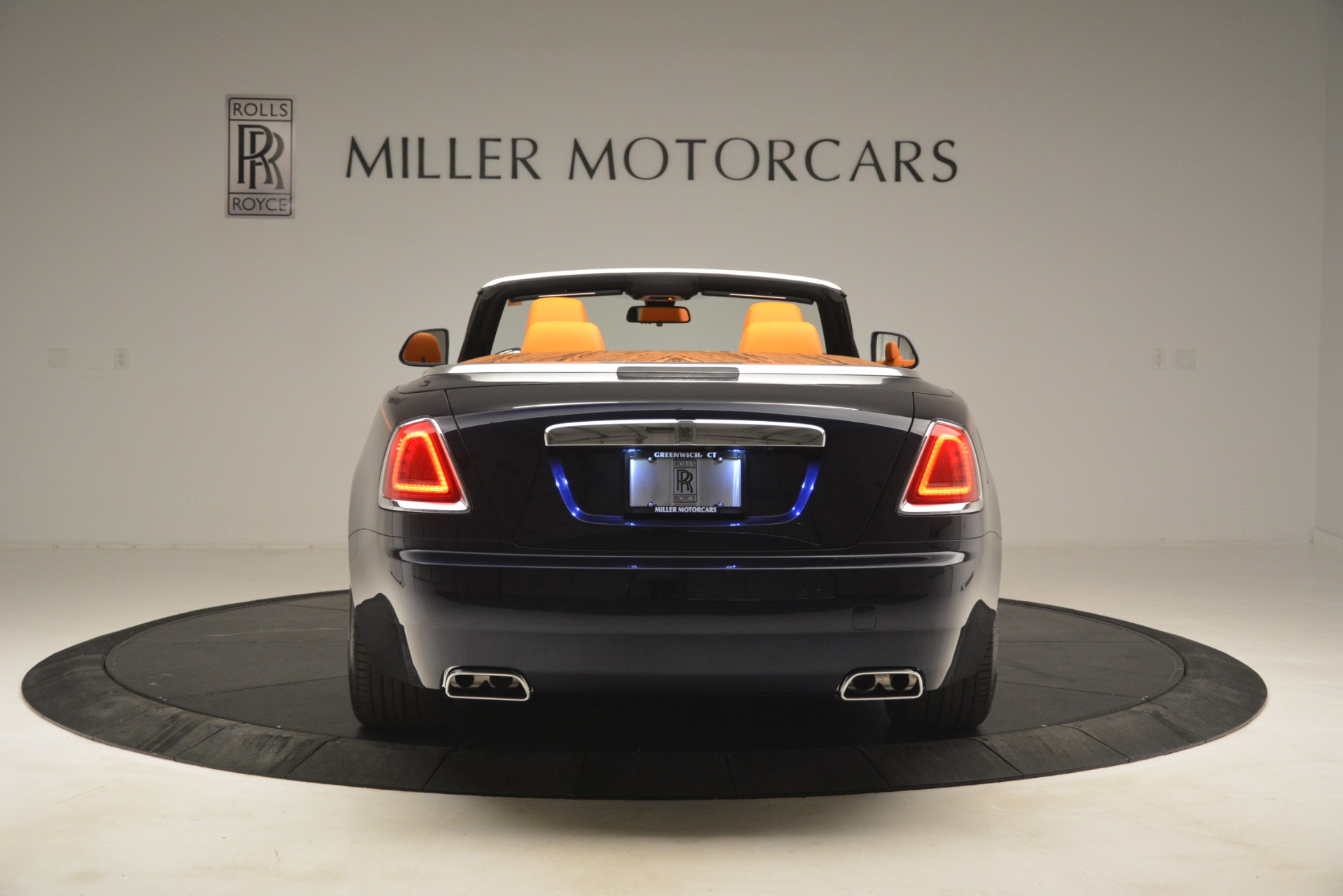 New-2019-Rolls-Royce-Dawn