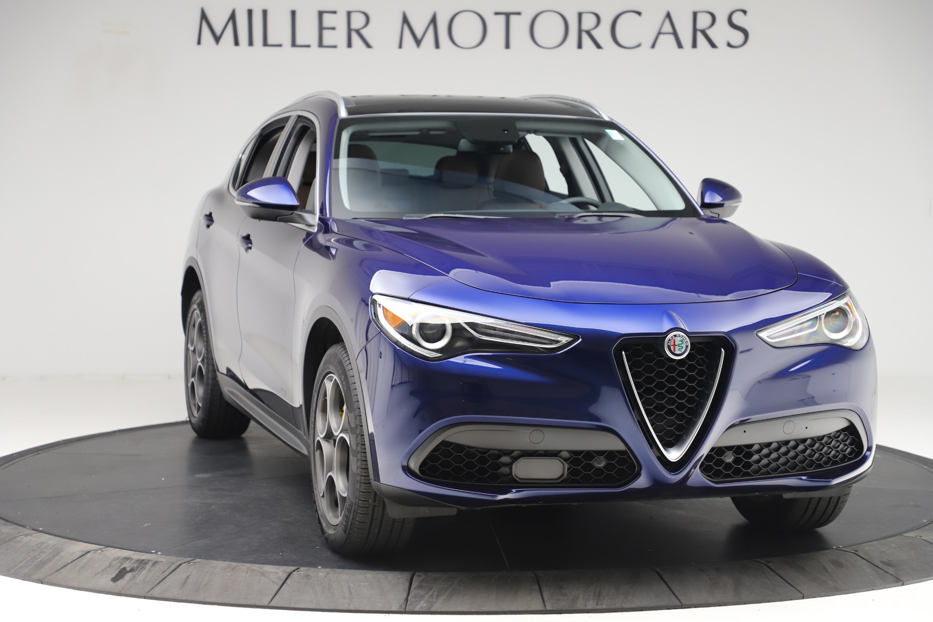 Used-2019-Alfa-Romeo-Stelvio-Q4