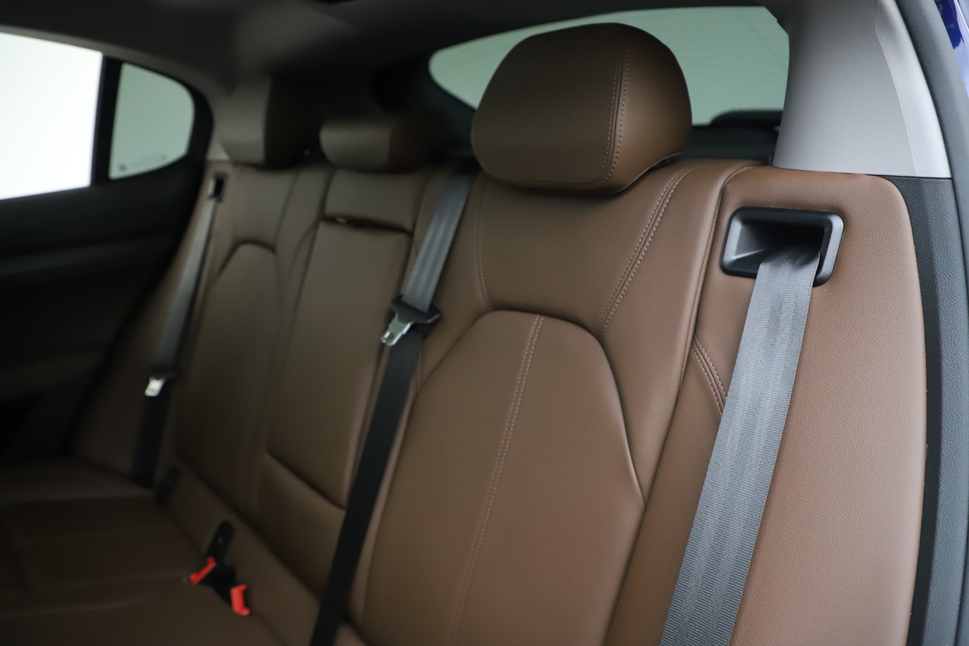 Used-2019-Alfa-Romeo-Stelvio-Q4