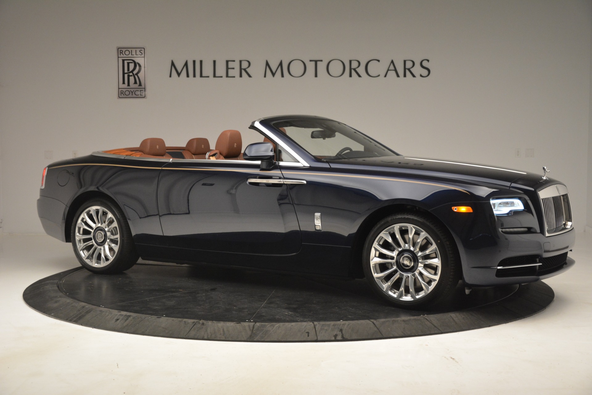 New-2019-Rolls-Royce-Dawn