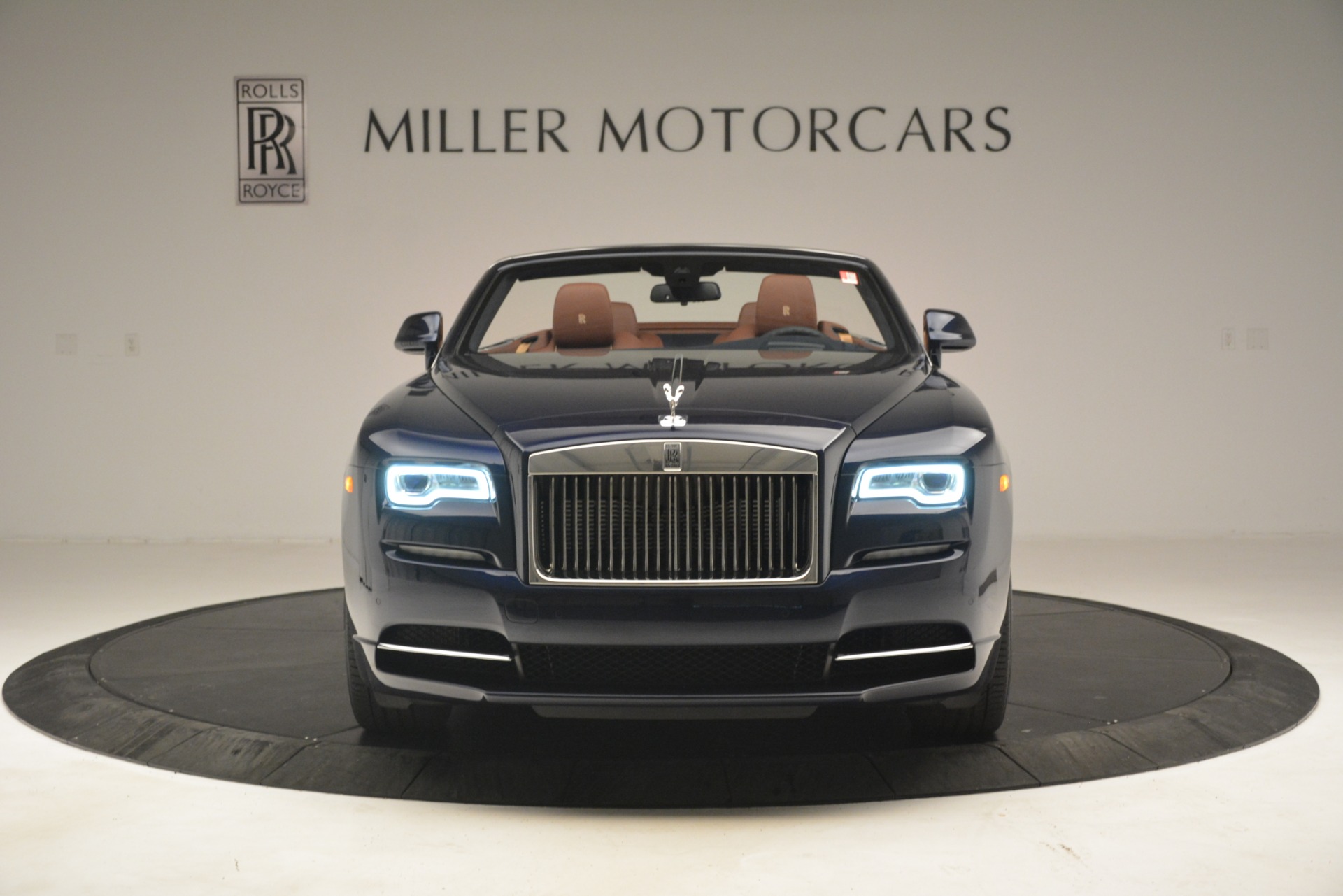 New-2019-Rolls-Royce-Dawn