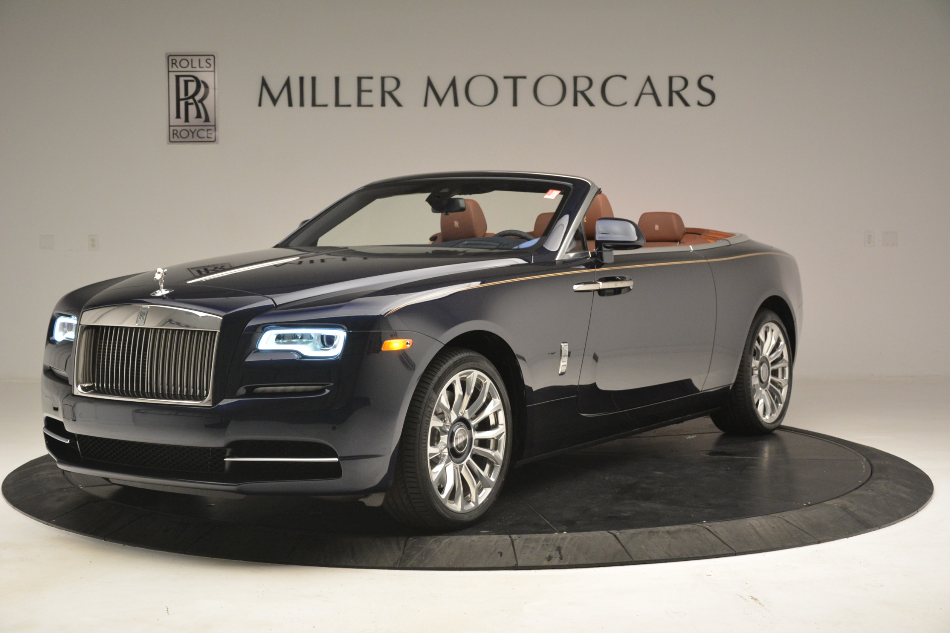New-2019-Rolls-Royce-Dawn