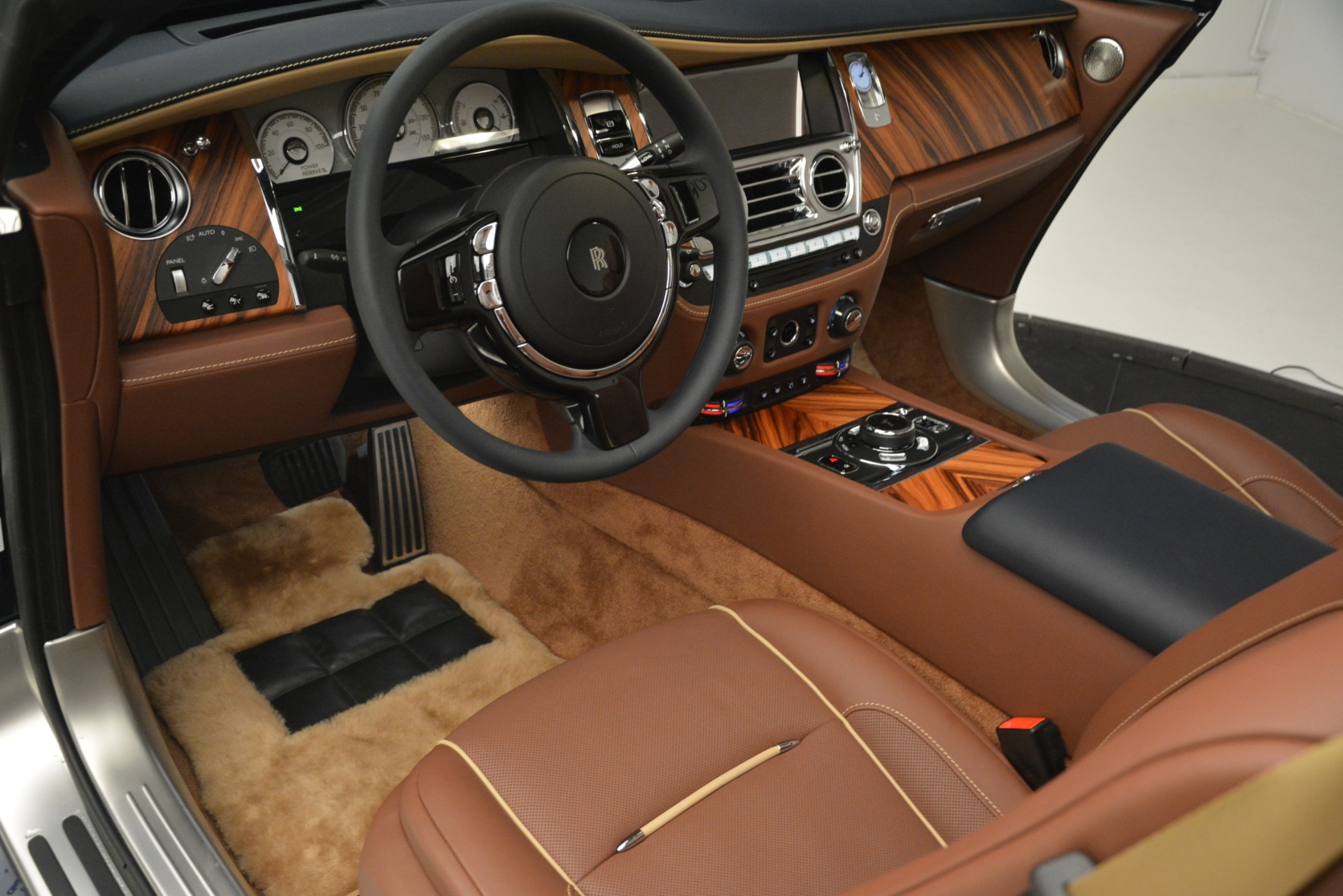 New-2019-Rolls-Royce-Dawn