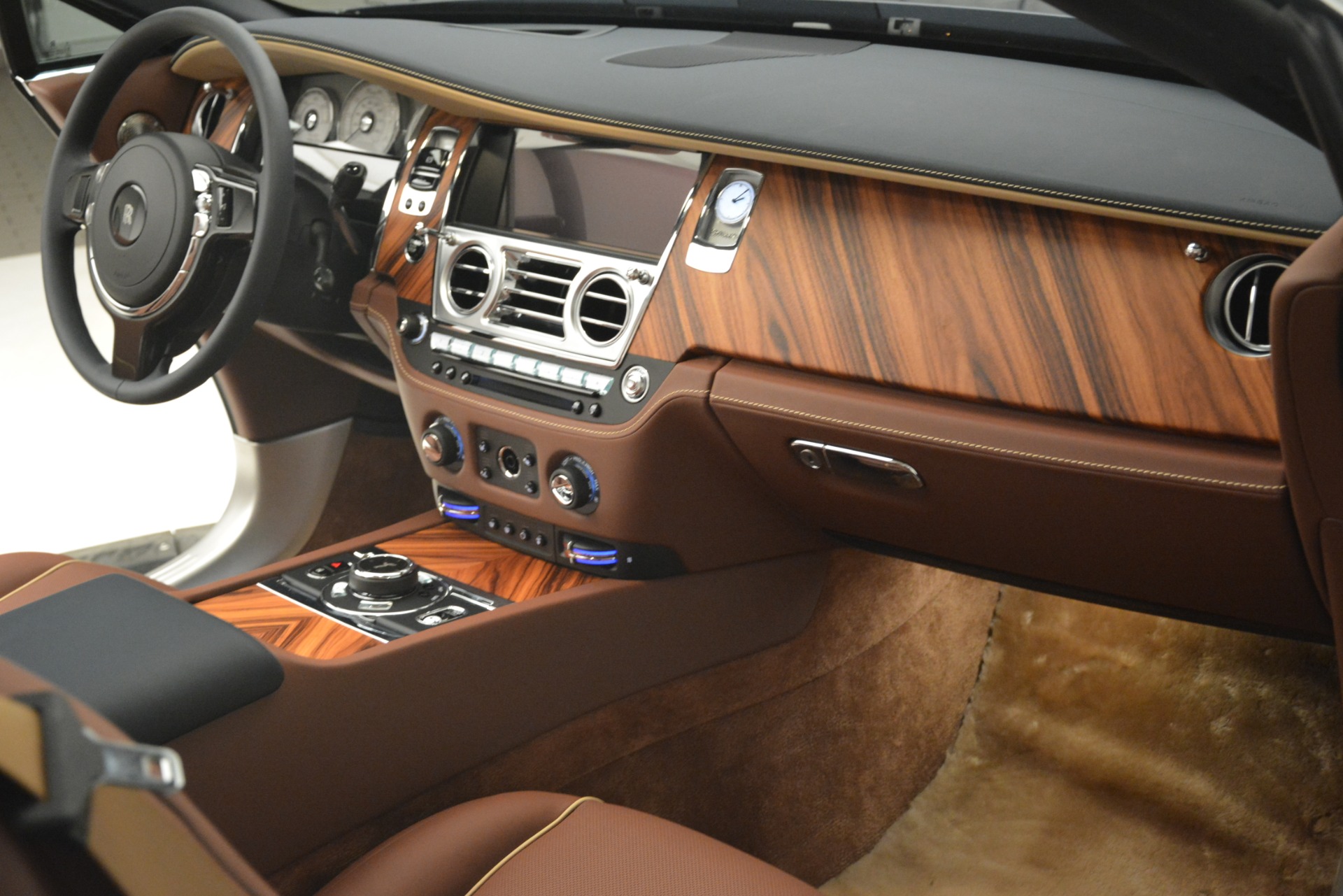 New-2019-Rolls-Royce-Dawn