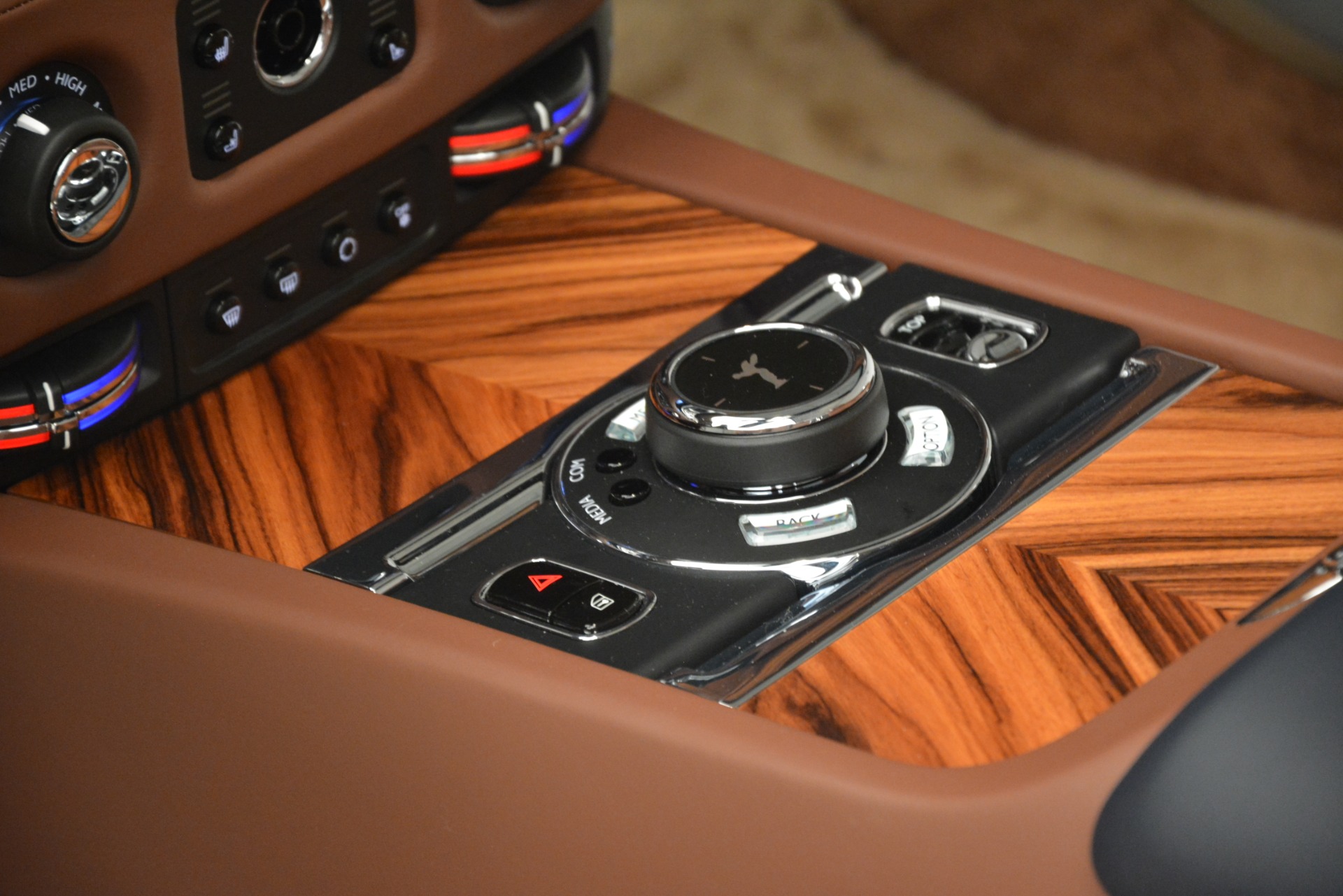 New-2019-Rolls-Royce-Dawn