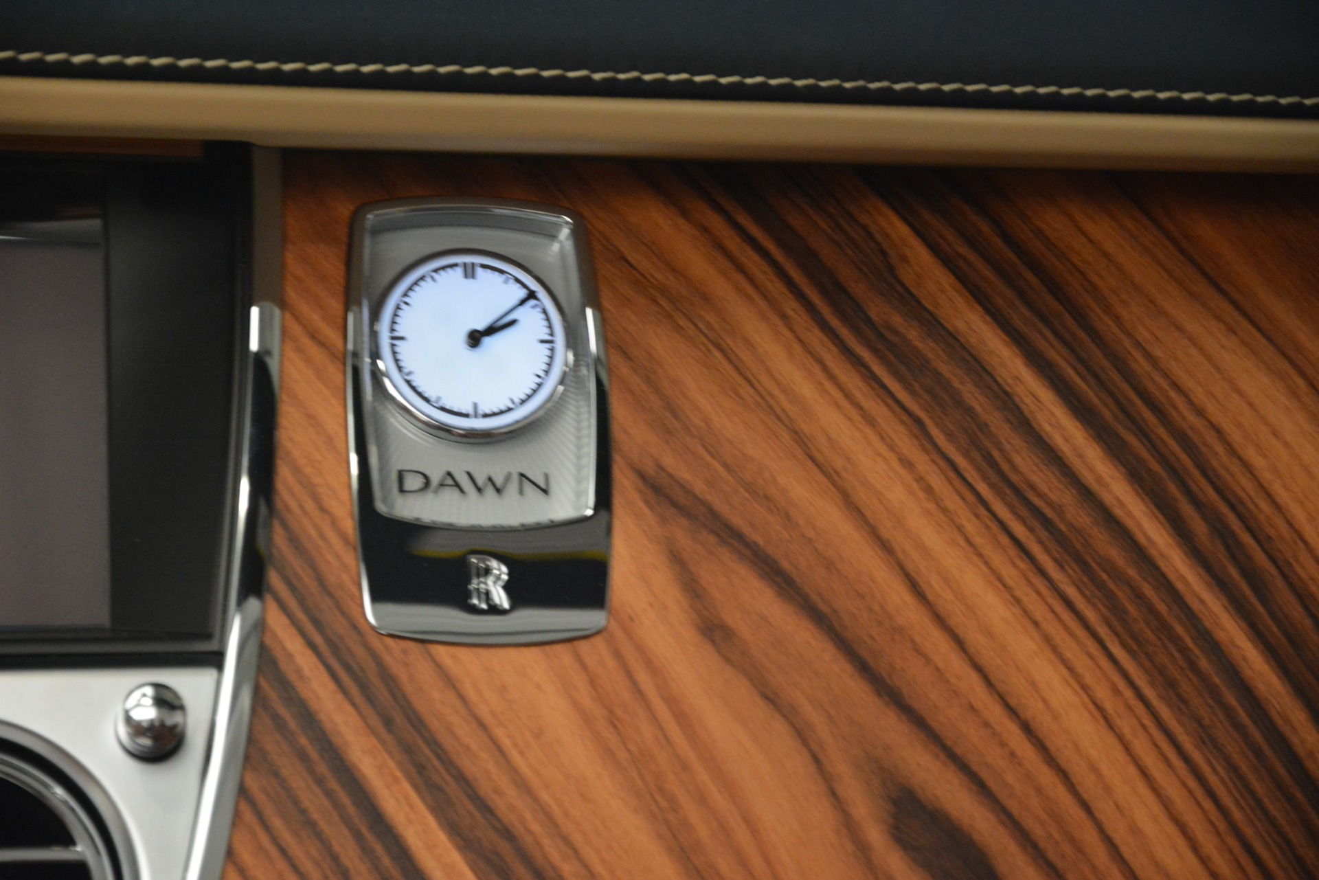 New-2019-Rolls-Royce-Dawn