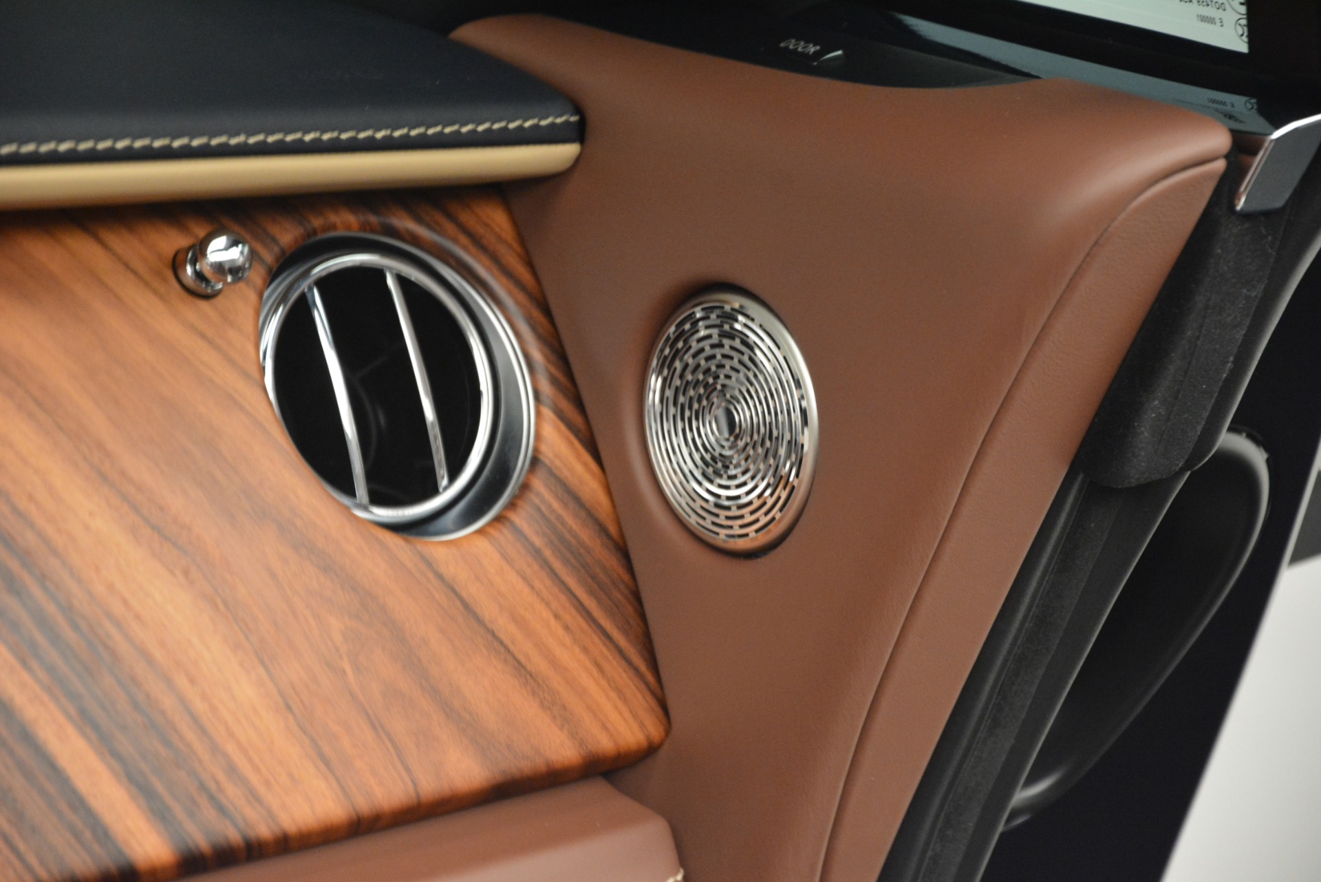 New-2019-Rolls-Royce-Dawn