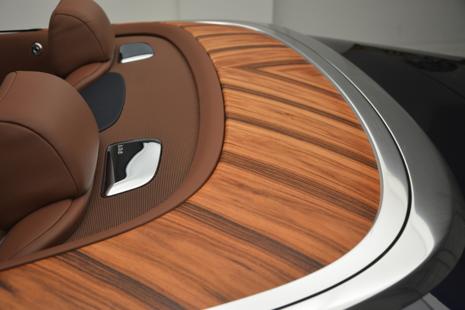 New-2019-Rolls-Royce-Dawn