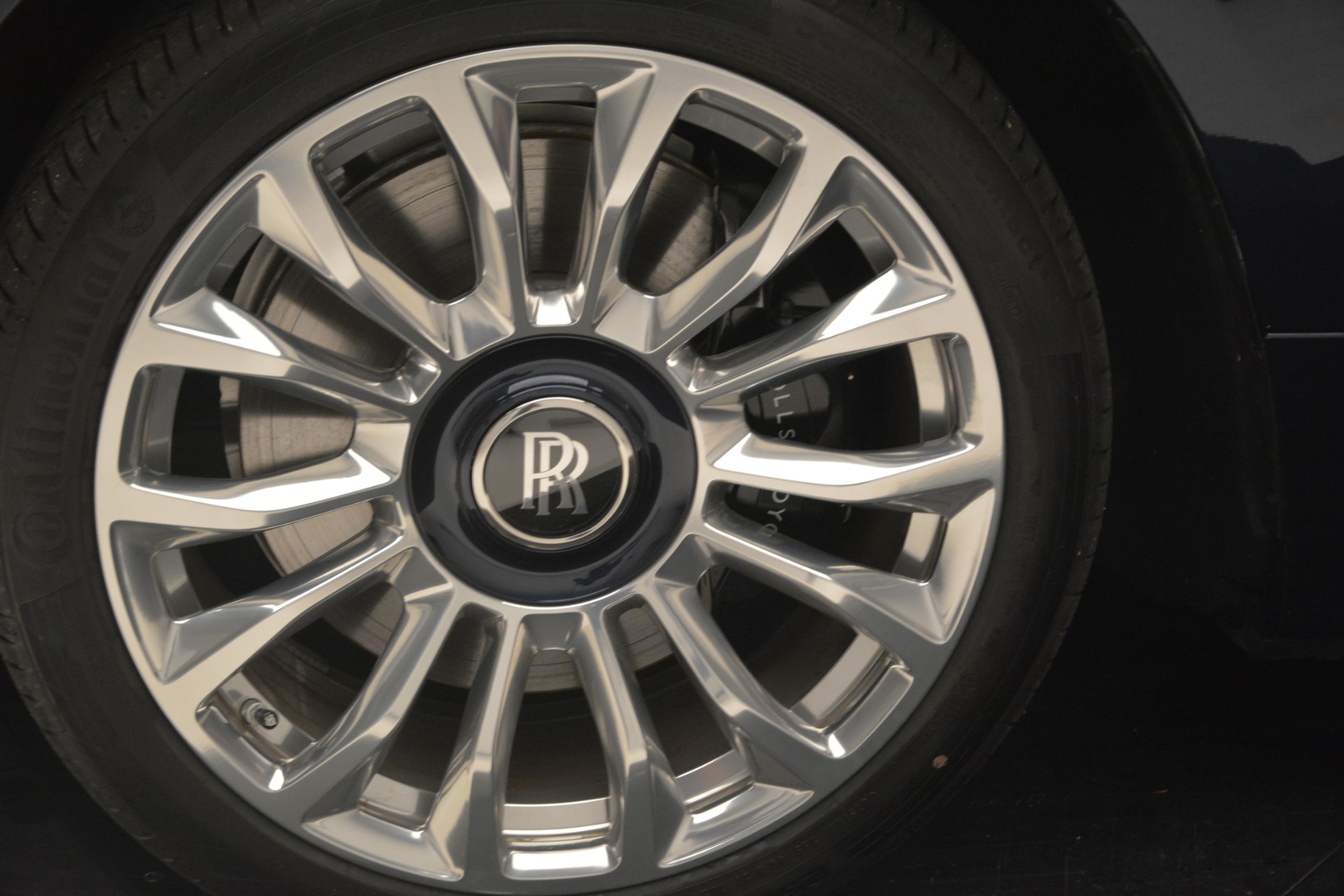 New-2019-Rolls-Royce-Dawn