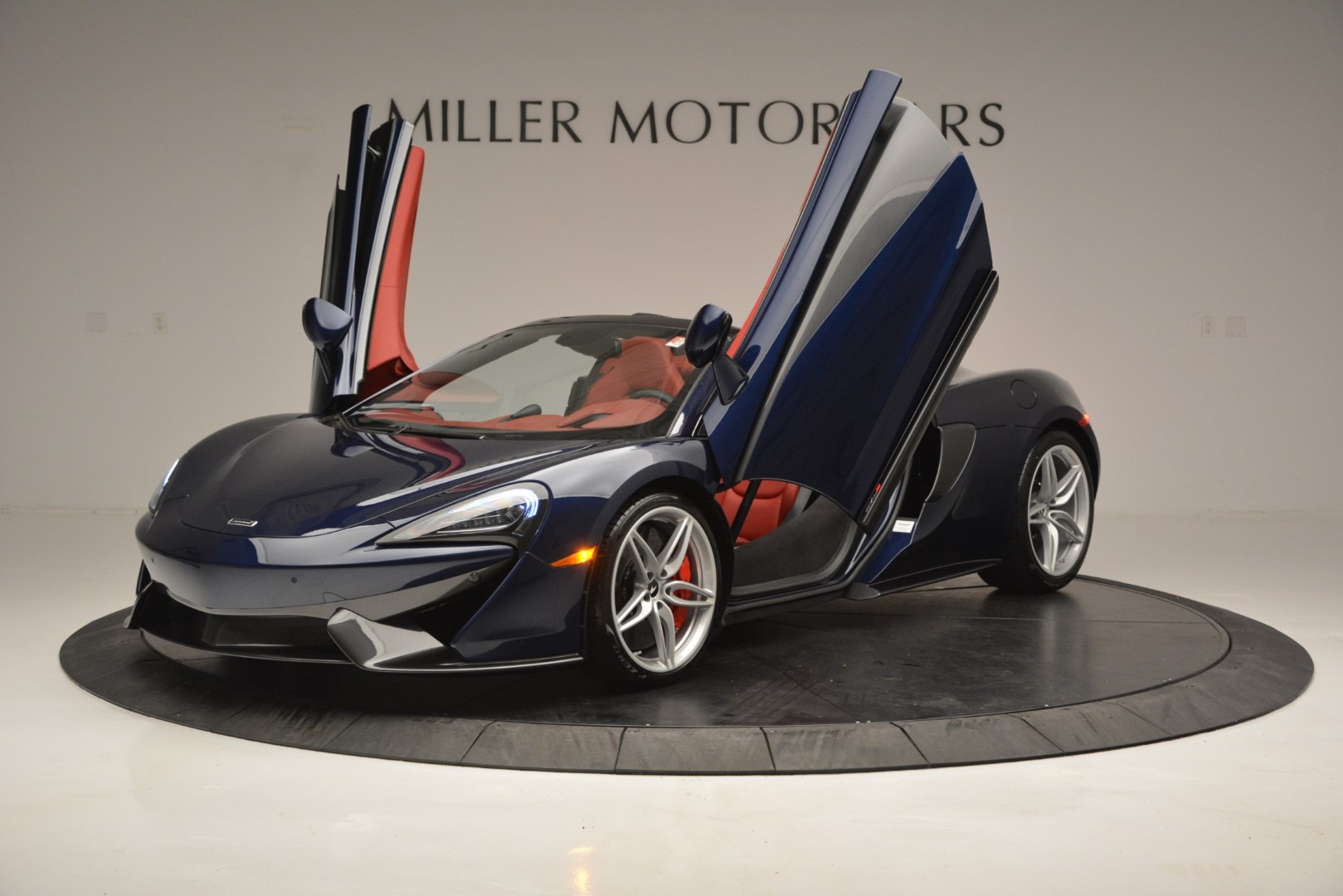 Used-2019-McLaren-570S-Spider