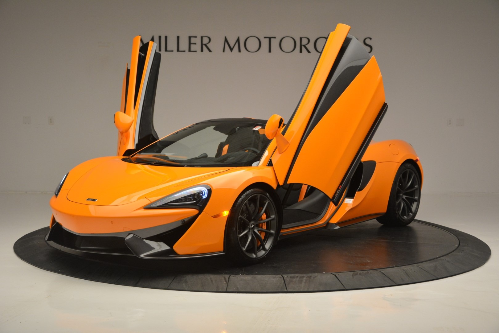 Used-2019-McLaren-570S-Spider