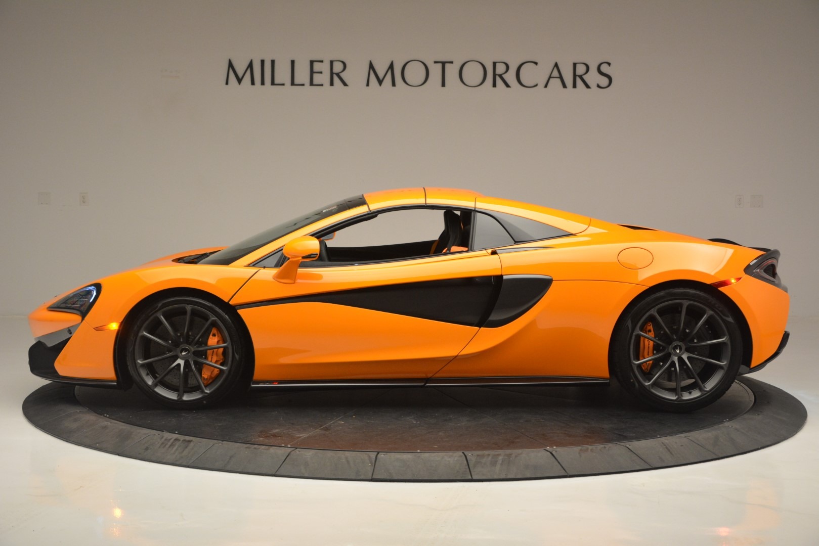 Used-2019-McLaren-570S-Spider