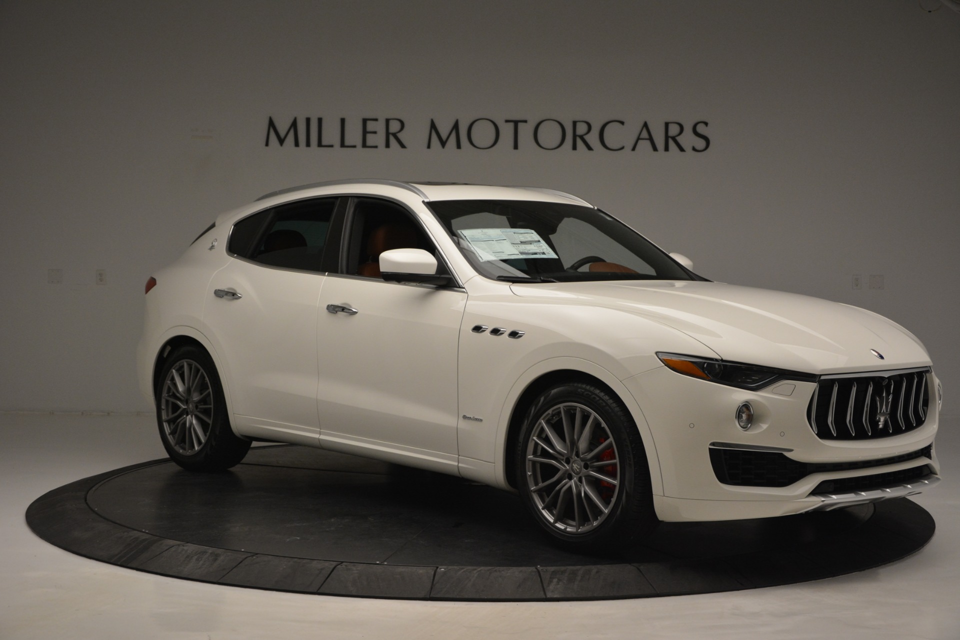 New-2019-Maserati-Levante-Q4-GranLusso