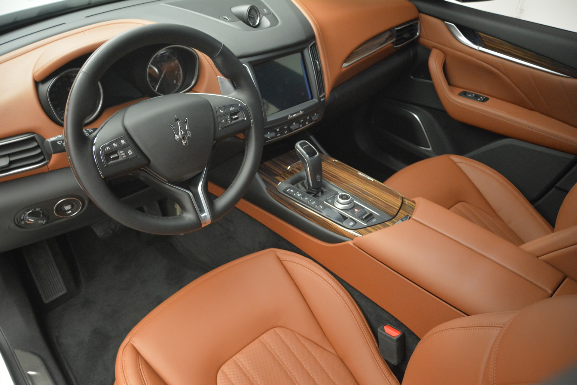 New-2019-Maserati-Levante-Q4-GranLusso