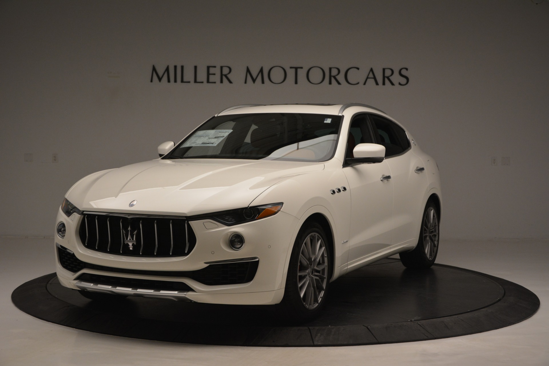 New-2019-Maserati-Levante-Q4-GranLusso