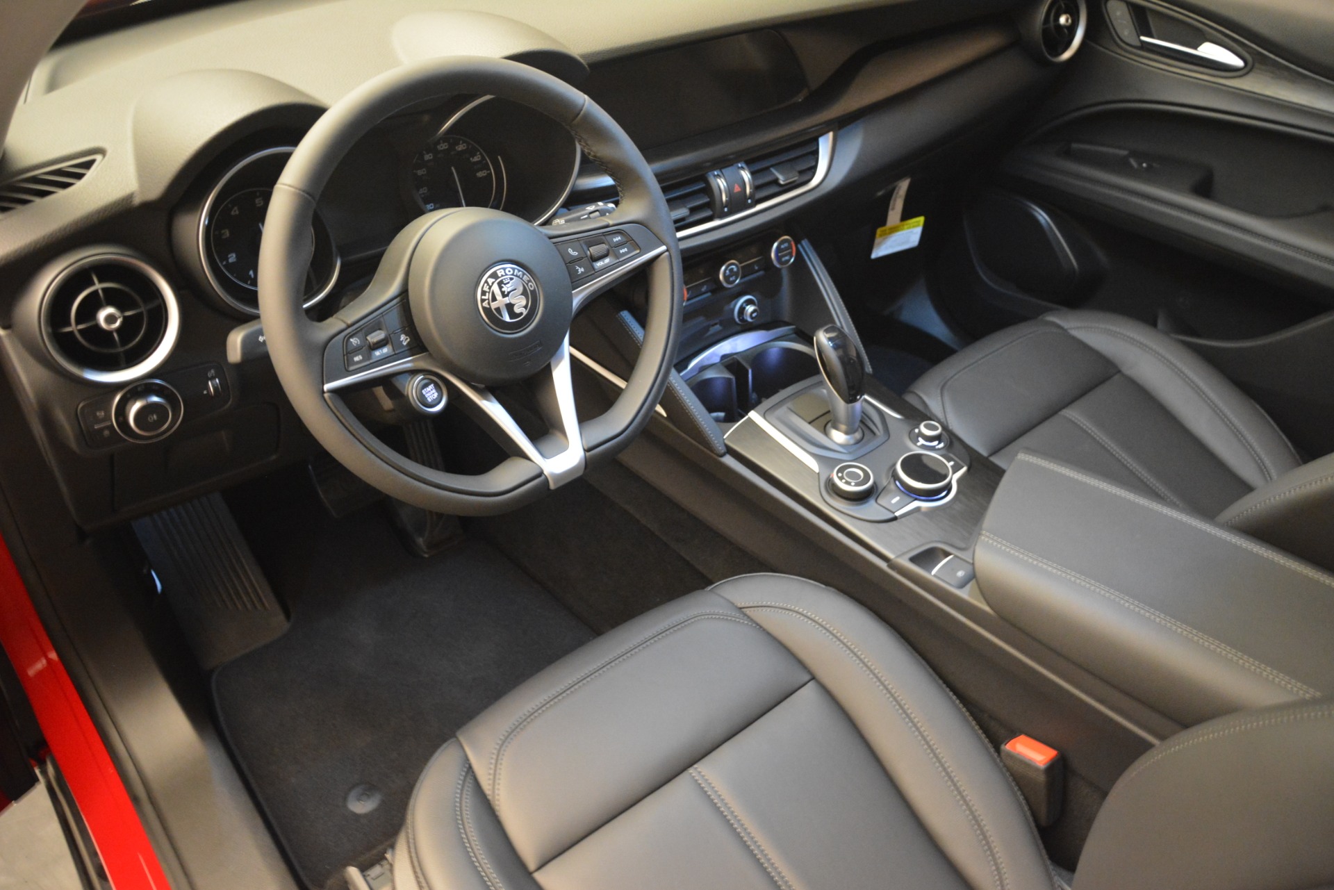 New-2019-Alfa-Romeo-Stelvio-Q4