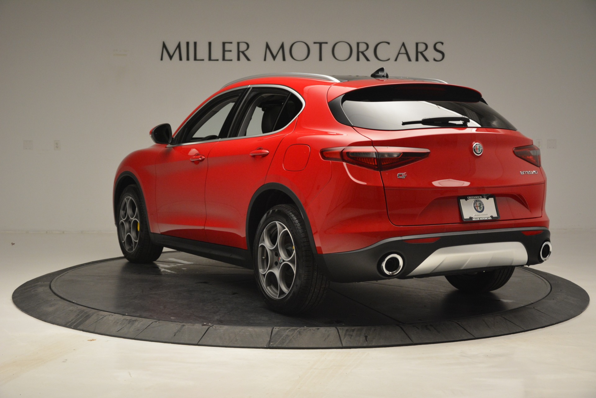 New-2019-Alfa-Romeo-Stelvio-Q4