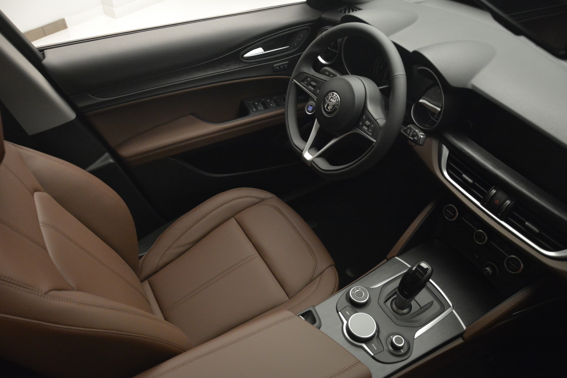 New-2019-Alfa-Romeo-Stelvio-Q4