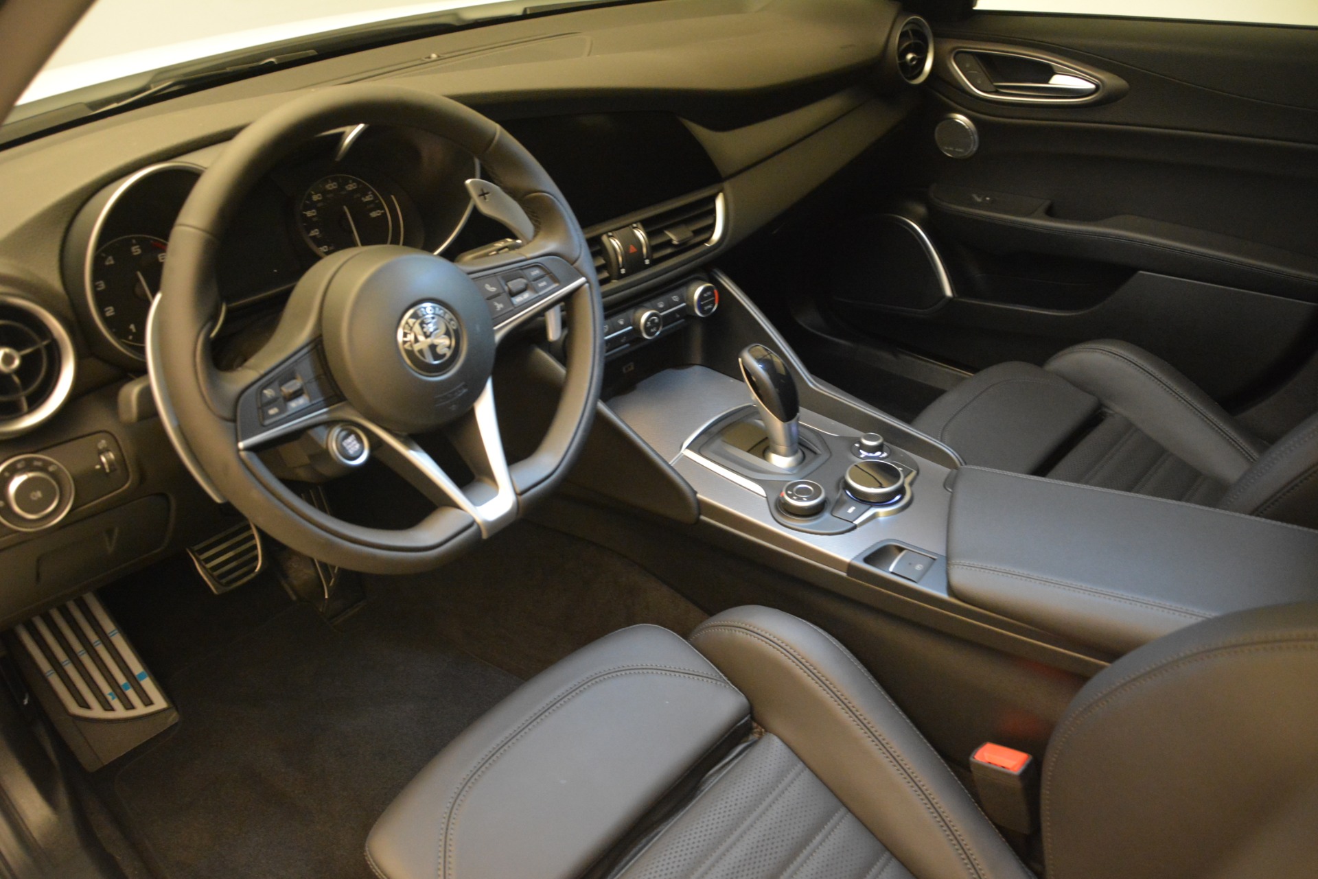 New-2019-Alfa-Romeo-Giulia-Ti-Sport-Q4