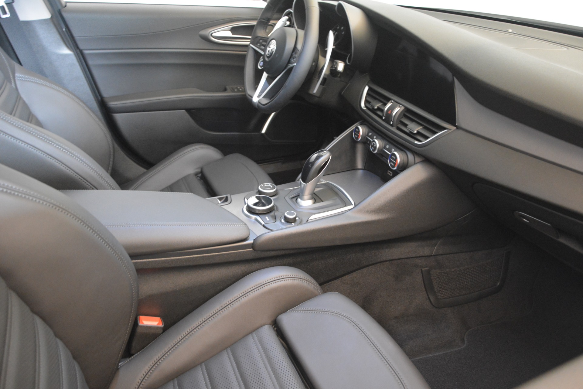 New-2019-Alfa-Romeo-Giulia-Ti-Sport-Q4