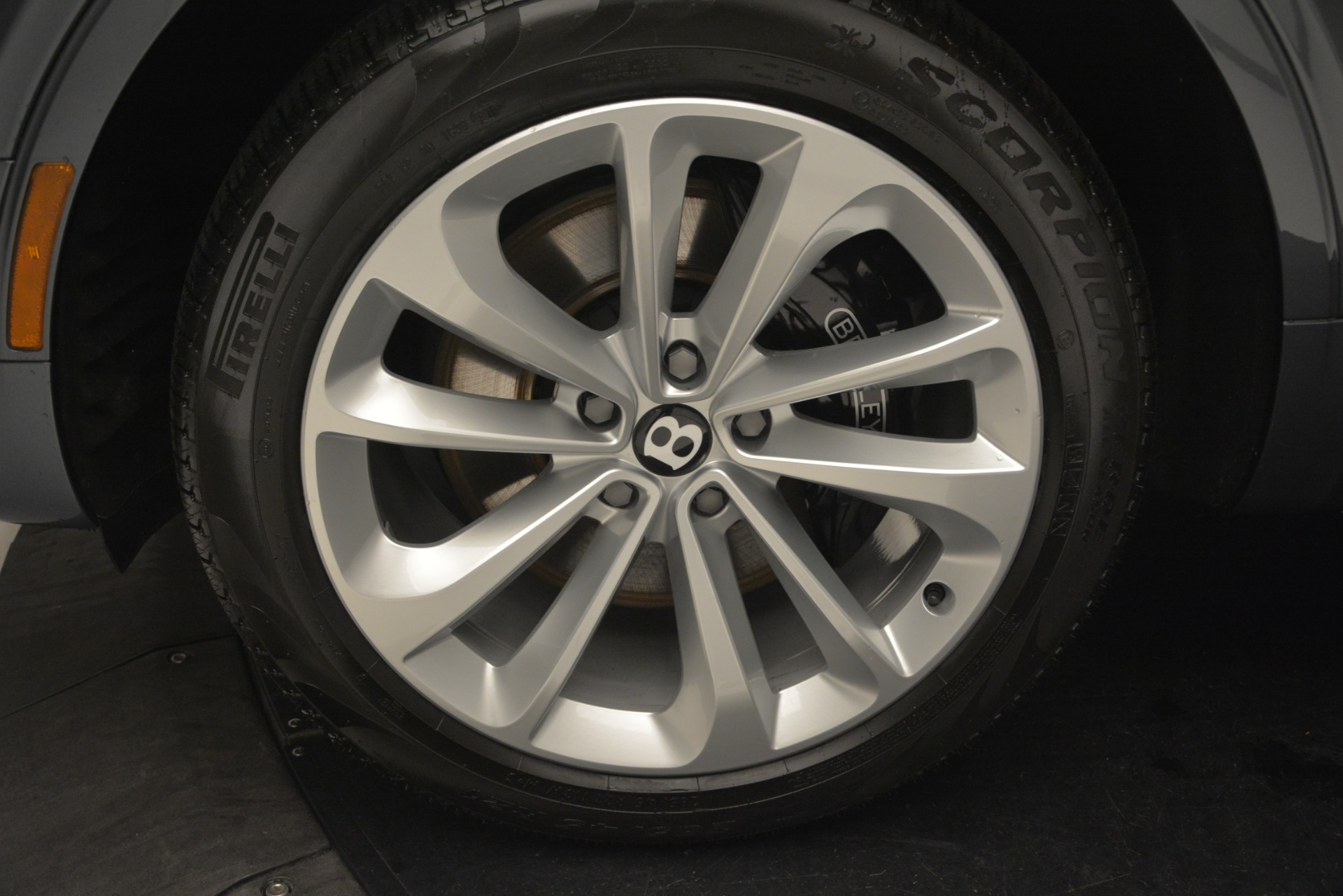 New-2019-Bentley-Bentayga-V8