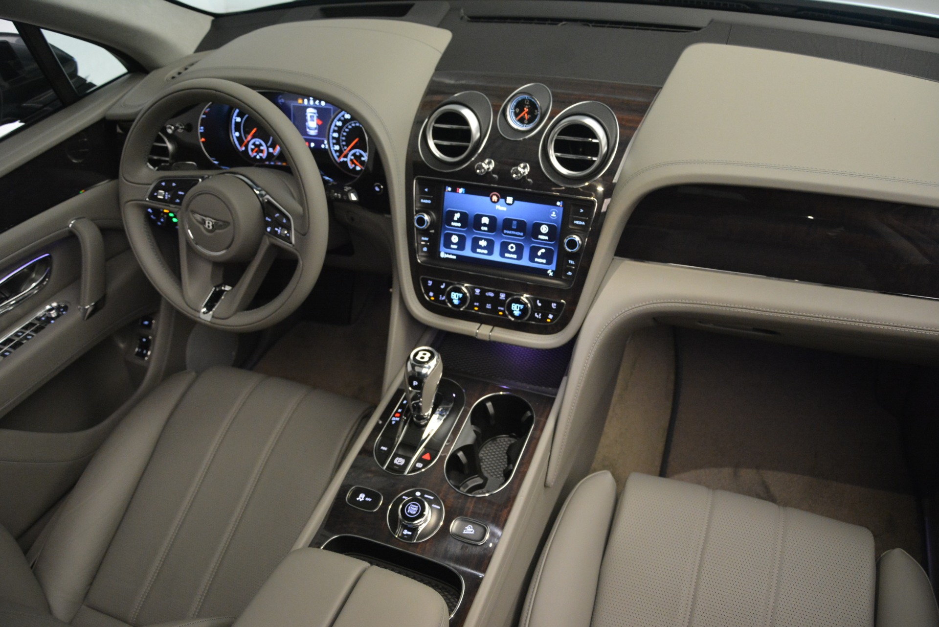 New-2019-Bentley-Bentayga-V8