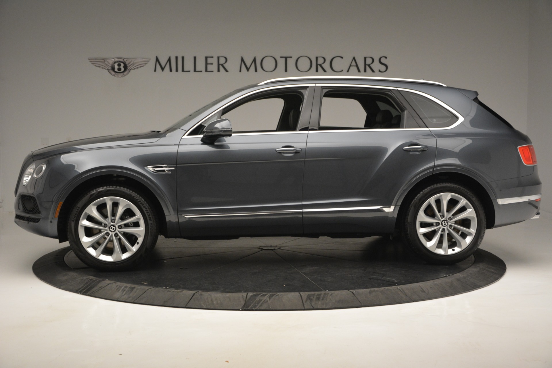 New-2019-Bentley-Bentayga-V8