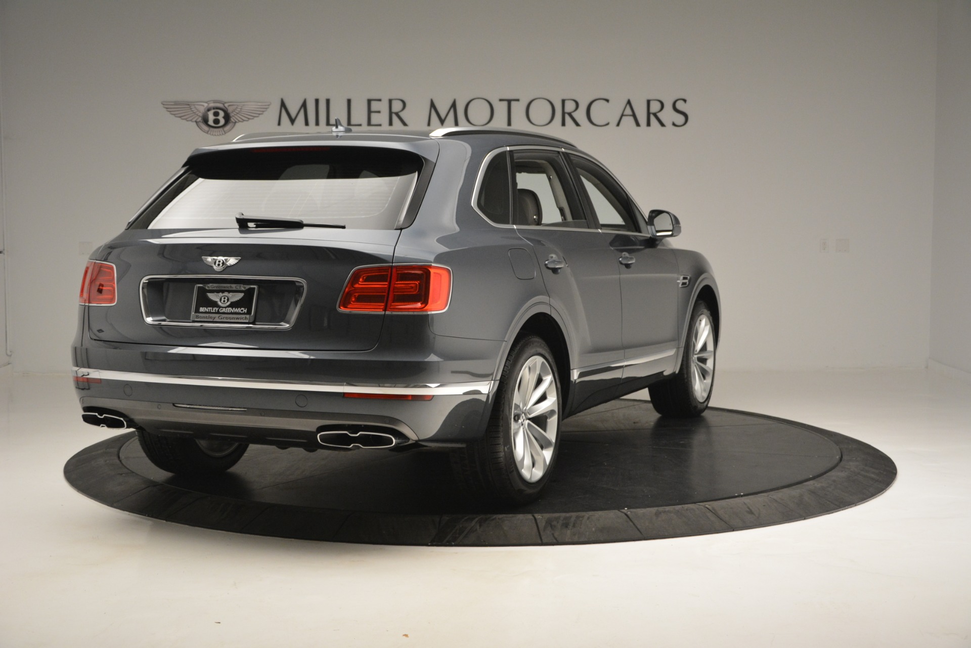 New-2019-Bentley-Bentayga-V8