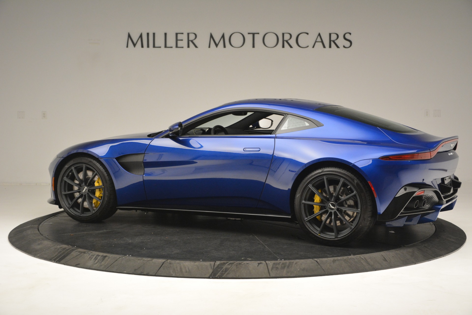 New-2019-Aston-Martin-Vantage