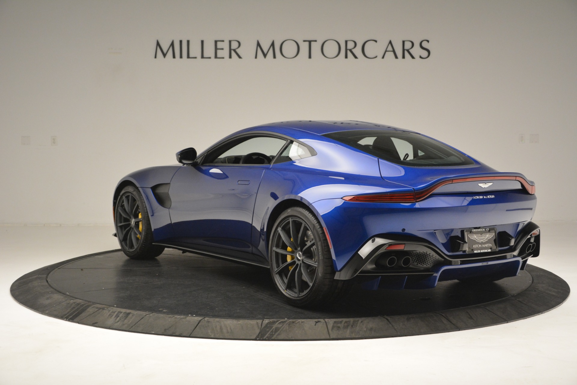 New-2019-Aston-Martin-Vantage