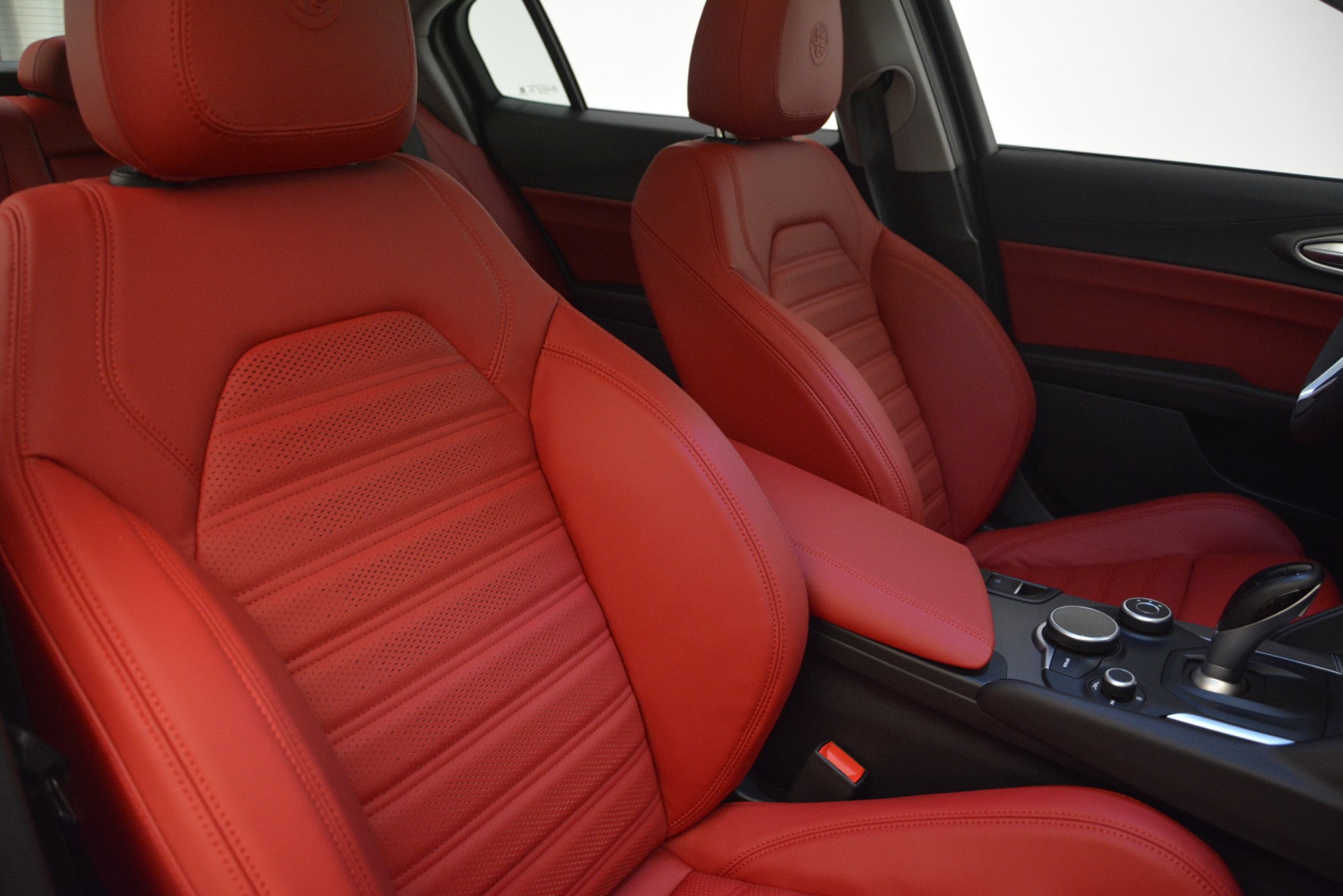 New-2019-Alfa-Romeo-Giulia-Ti-Sport-Q4