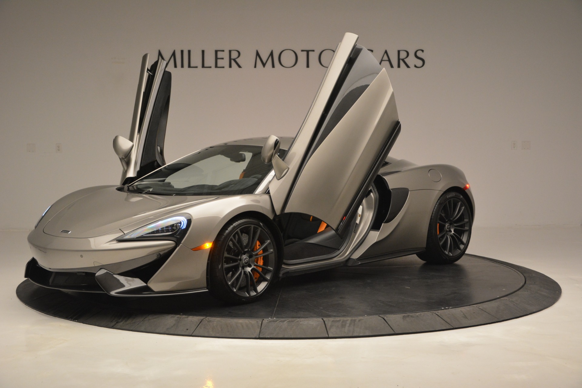 Used-2017-McLaren-570S-Coupe