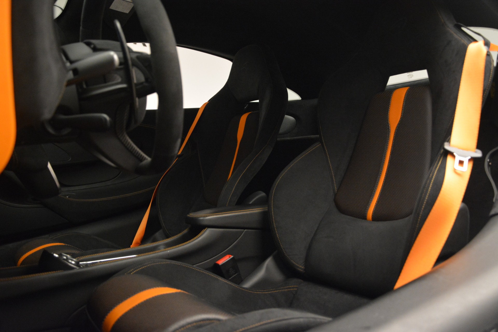 Used-2017-McLaren-570S-Coupe