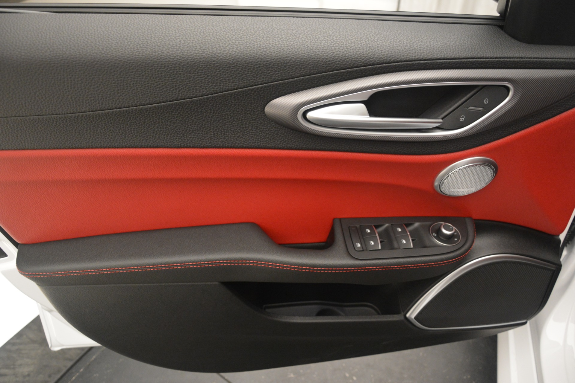 New-2019-Alfa-Romeo-Giulia-Ti-Sport-Q4