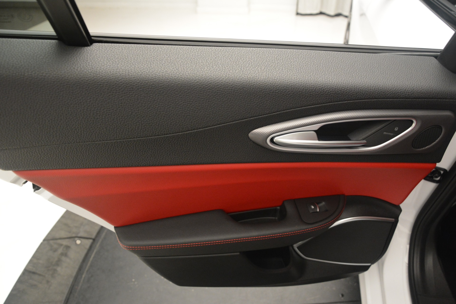 New-2019-Alfa-Romeo-Giulia-Ti-Sport-Q4