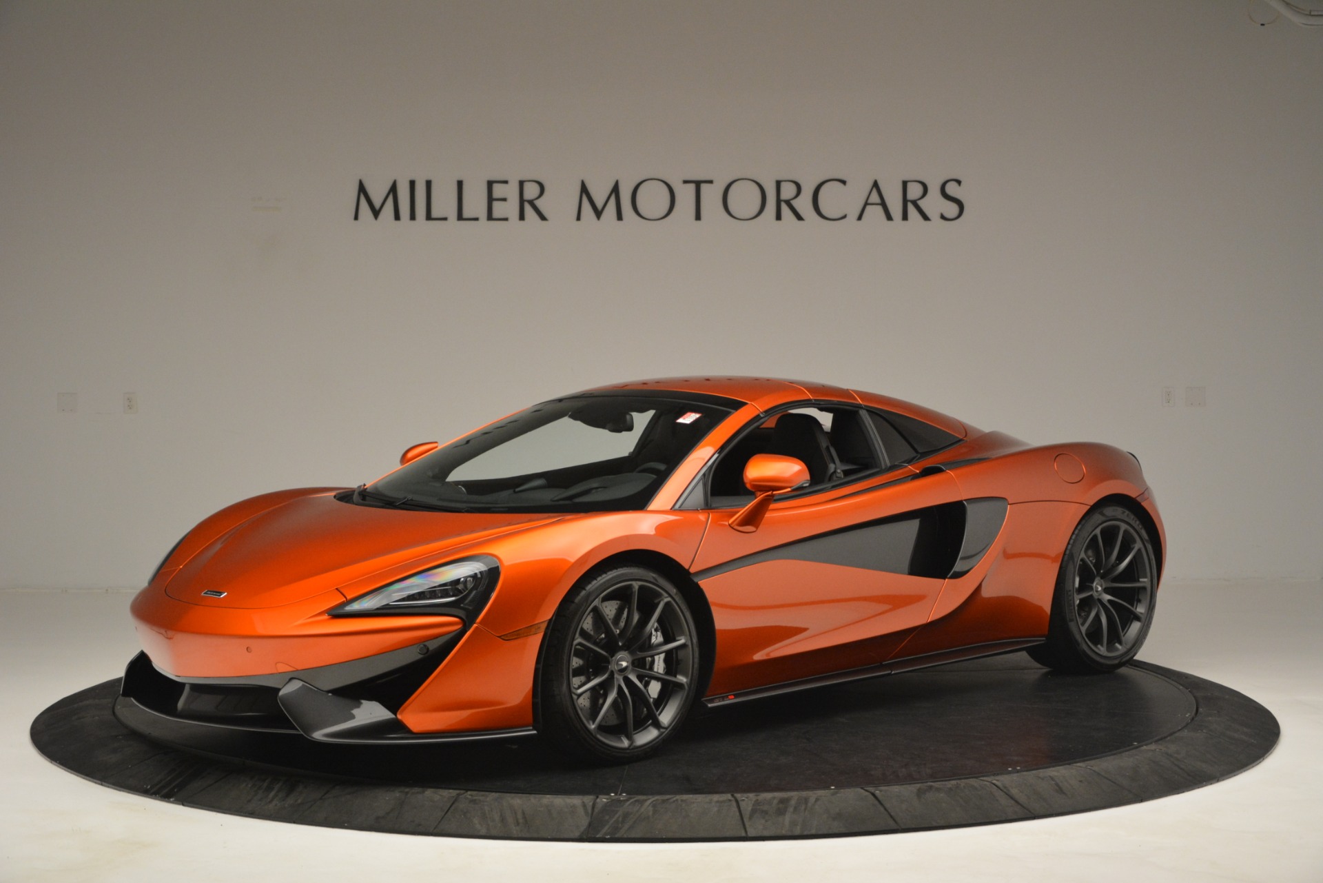 New-2019-McLaren-570S-Spider-Convertible