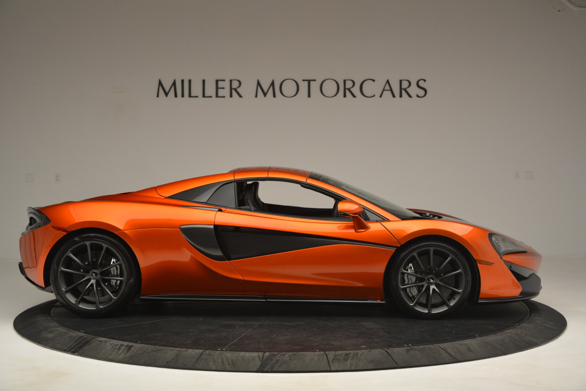 New-2019-McLaren-570S-Spider-Convertible