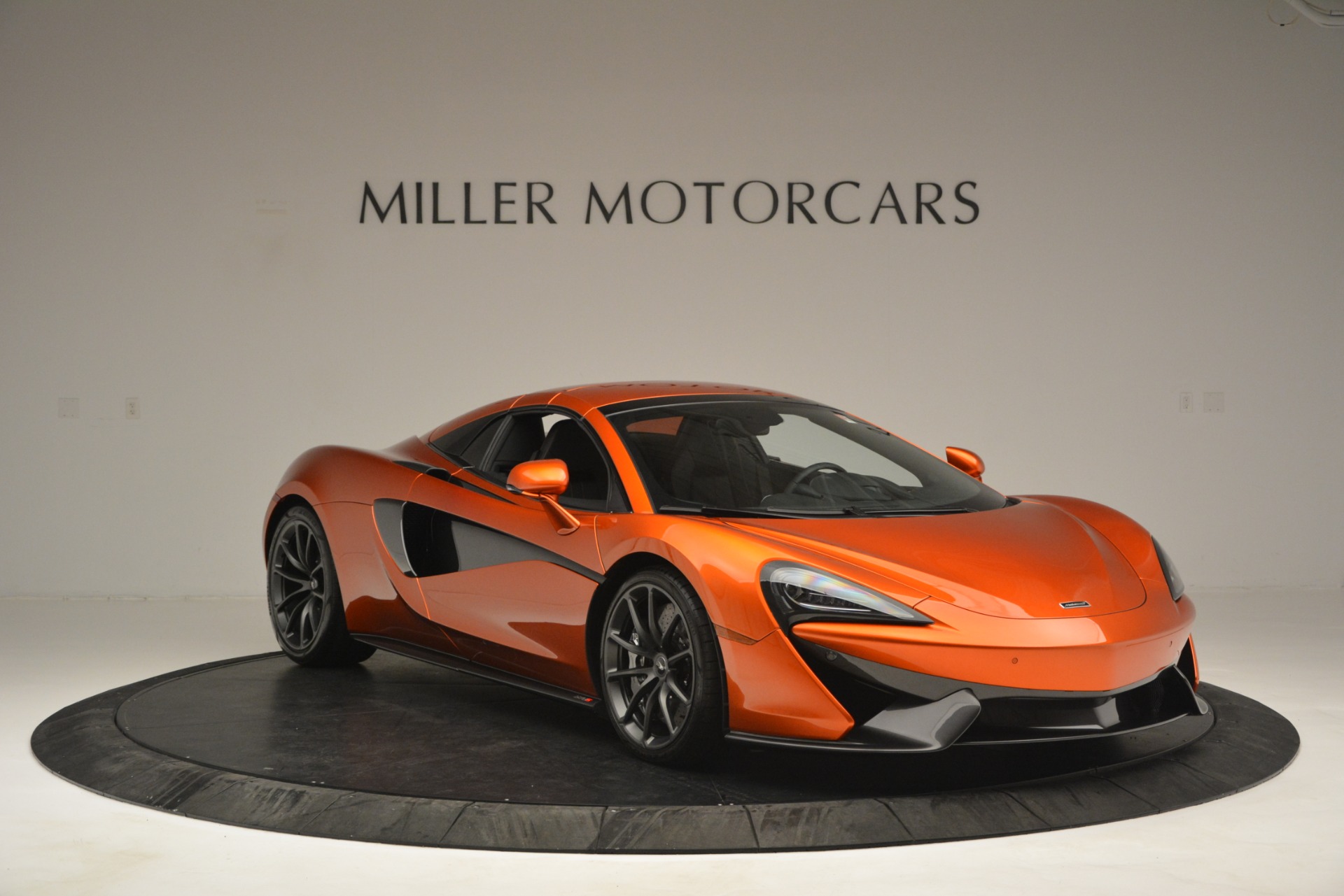 New-2019-McLaren-570S-Spider-Convertible